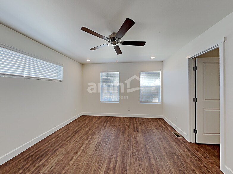 Building Photo - 33072 Eagle Peak Ln