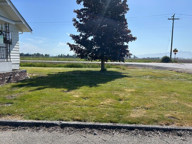 Building Photo - Fully Remodeled Five Bedroom House for Rent!