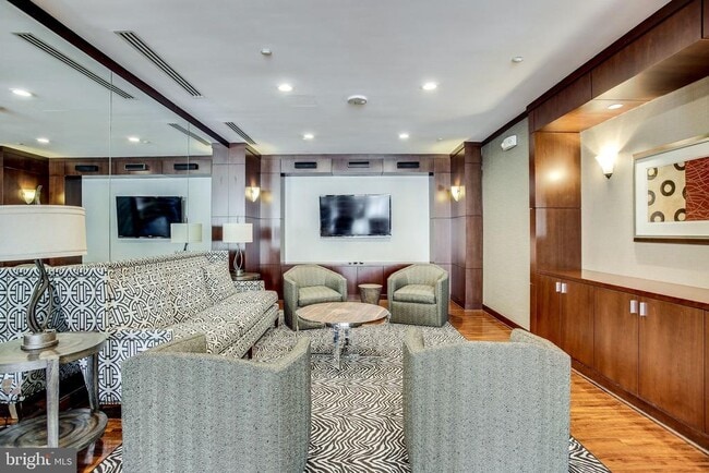 Building Photo - 11760 Sunrise Valley Dr