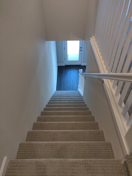 Stairs - 3893 SE 81st Ave