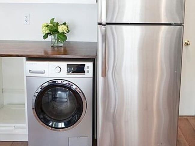 Building Photo - Upstairs Unit Only. Fabulous fully furnished 1BR/1BA Hillsboro cottage