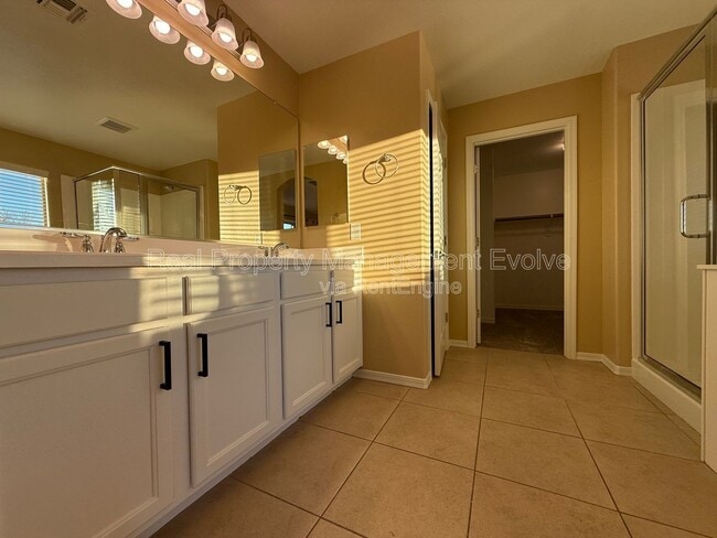 Building Photo - 42239 N Wollemi St