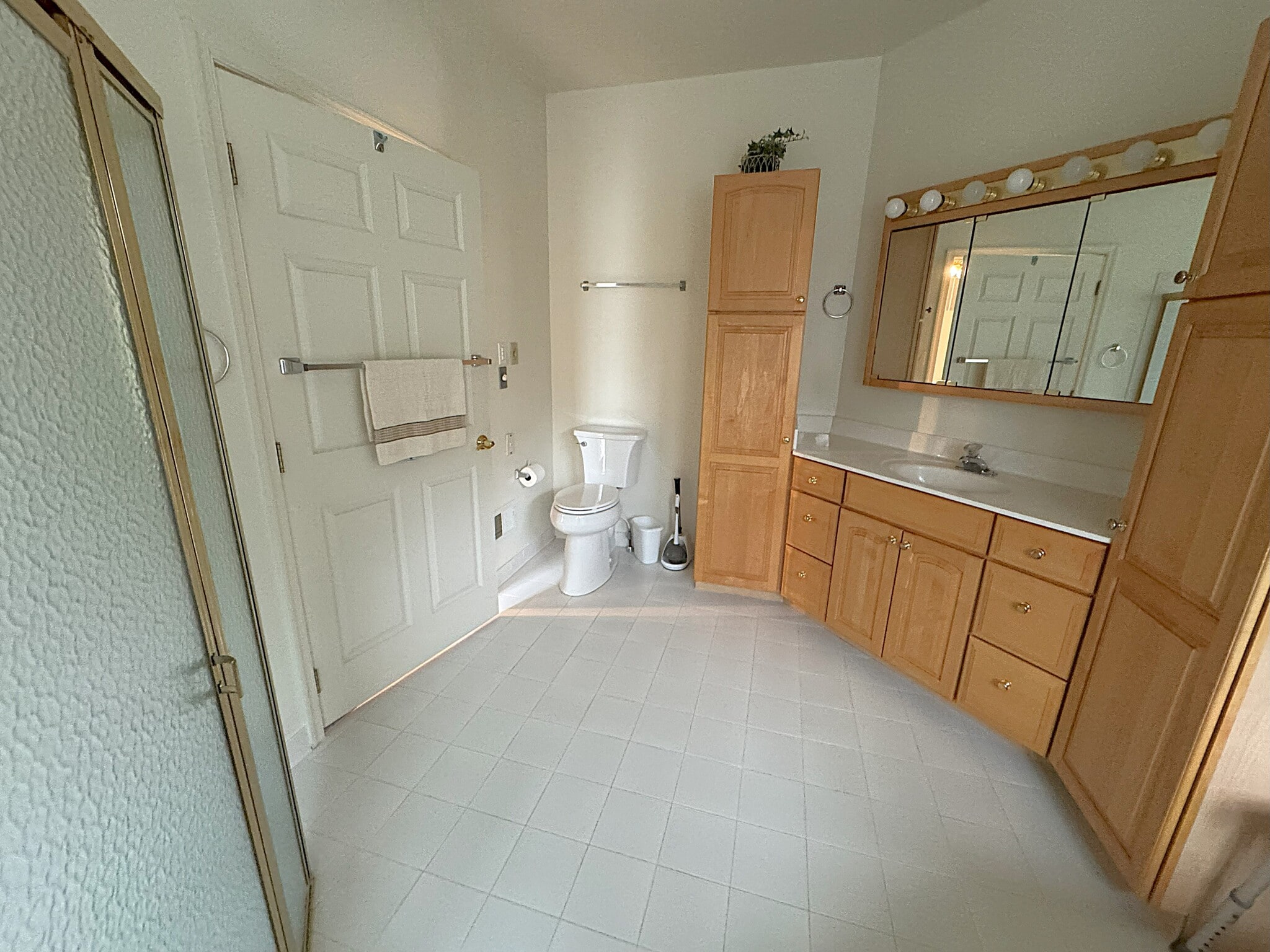 bath room - 510 Ewell Ct