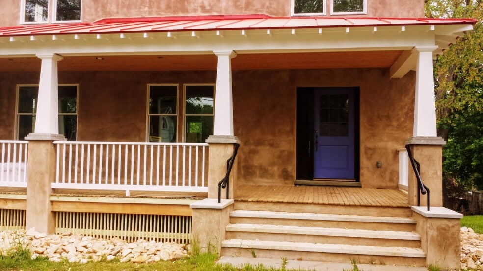 Building Photo - 203 Robertson Ave