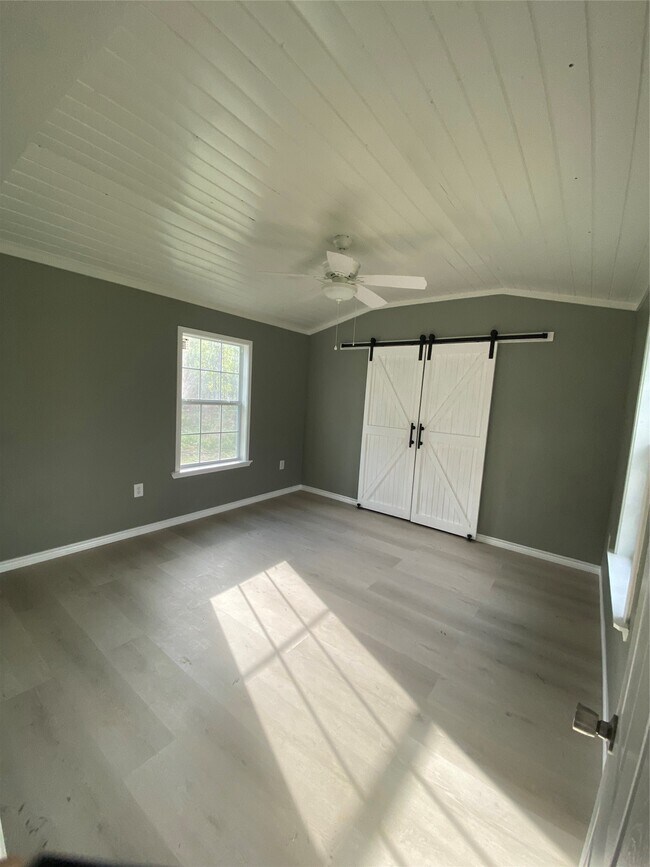 Building Photo - 13068 TX-146