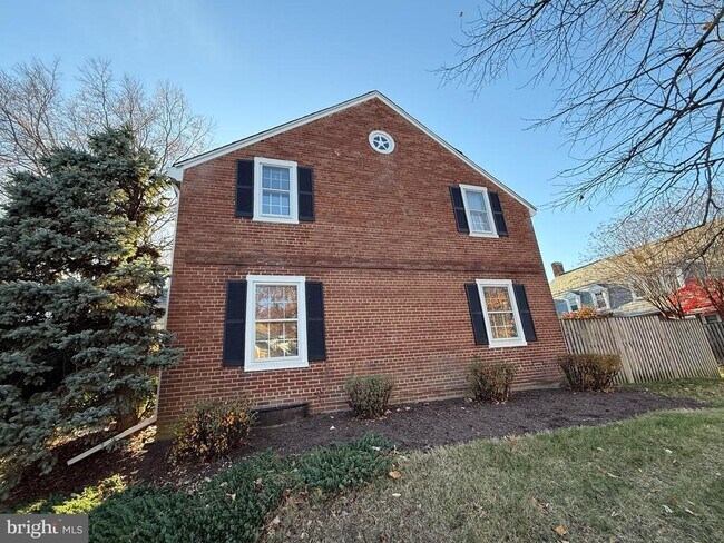 Building Photo - 4654 36th St S