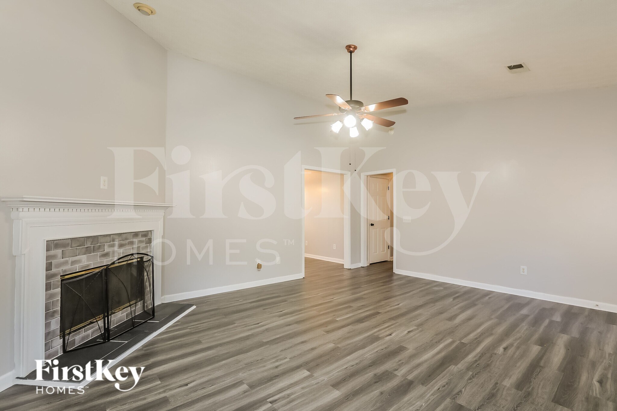 Building Photo - 723 Ridgetop Rd