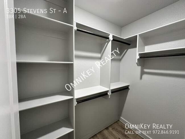 Building Photo - 3305 Stevens St