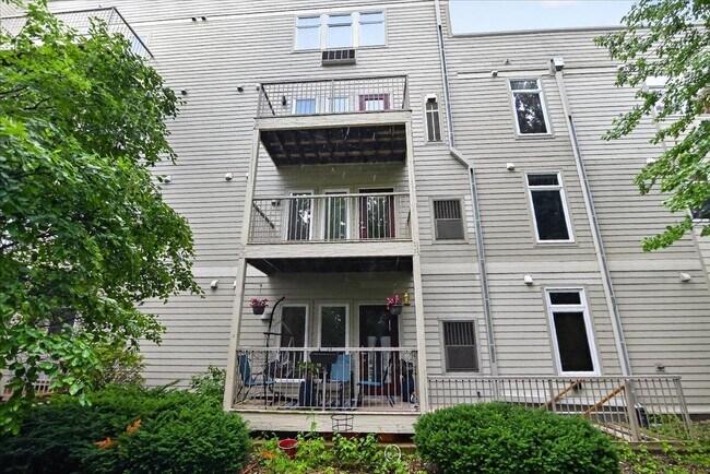 Building Photo - 8206 Starr Grass Dr
