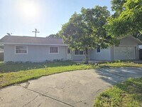 Building Photo - 164 Whitman Rd
