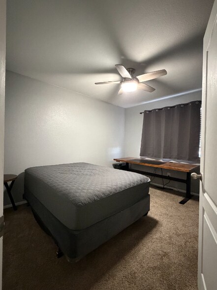 Building Photo - 7653 Canyon Oak Dr