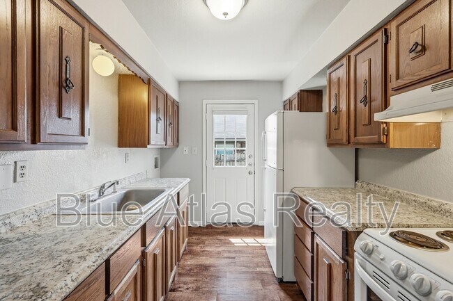Building Photo - 116 Arrowhead St