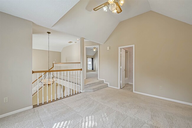 Building Photo - 13410 Lynnville Dr