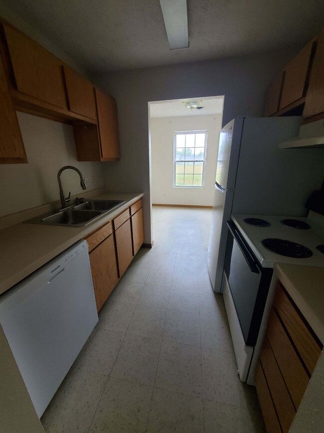 Building Photo - 2022 N Section St