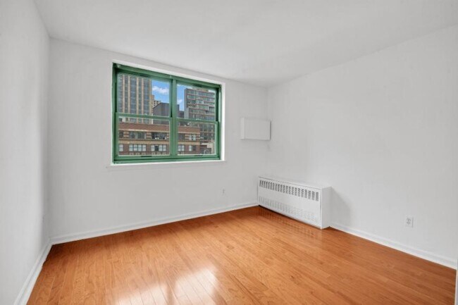 Building Photo - 4 bedroom in New York NY 10010