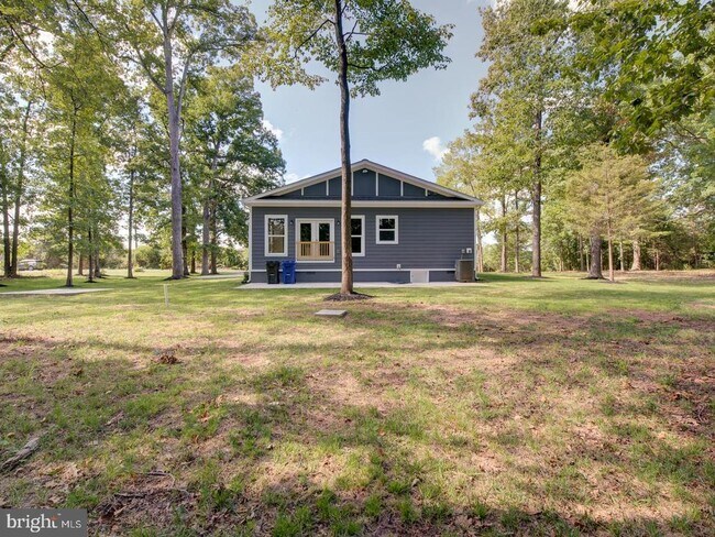 Building Photo - 14750 Jordan Ln