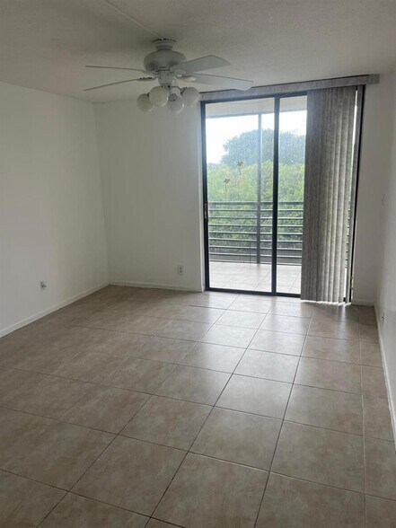 Building Photo - 6301 N University Dr