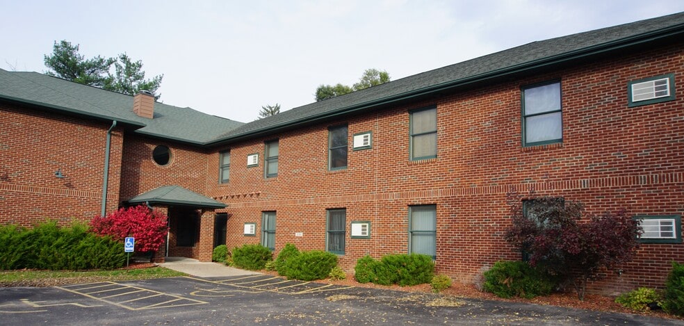 Building Photo - 3191 Losey Blvd S