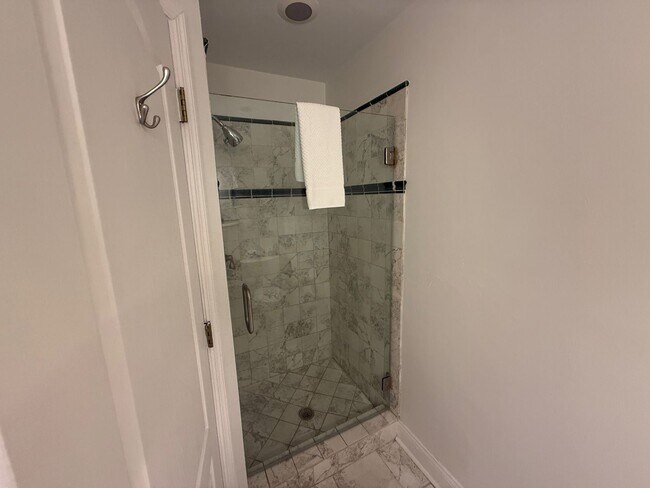 Building Photo - 1523 Grape St