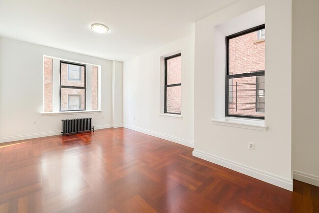 Building Photo - 611 W 137th St