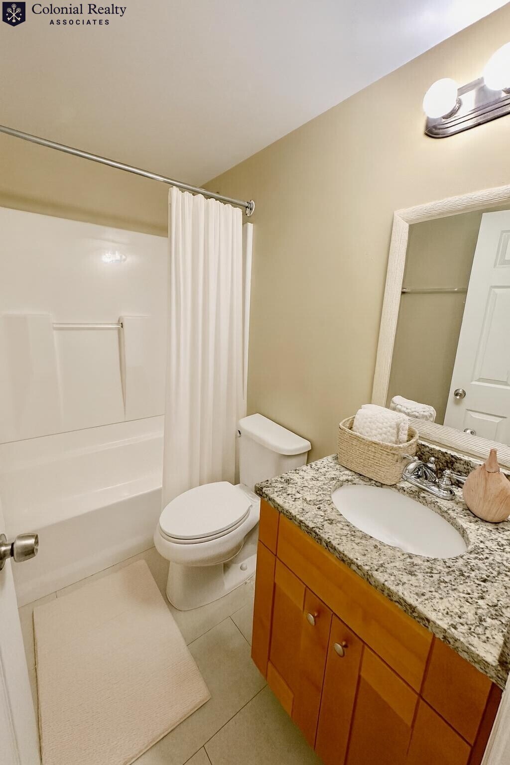 Building Photo - 72 Egmont St