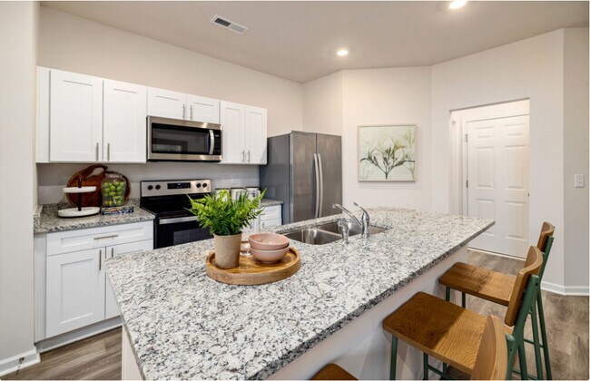 Building Photo - 3705 Lori Ln