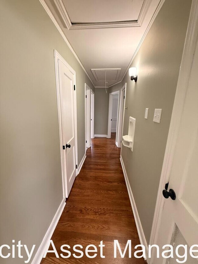 Building Photo - This Beauty Is Ready for Move In!!! Section 8 Welcomed!!!