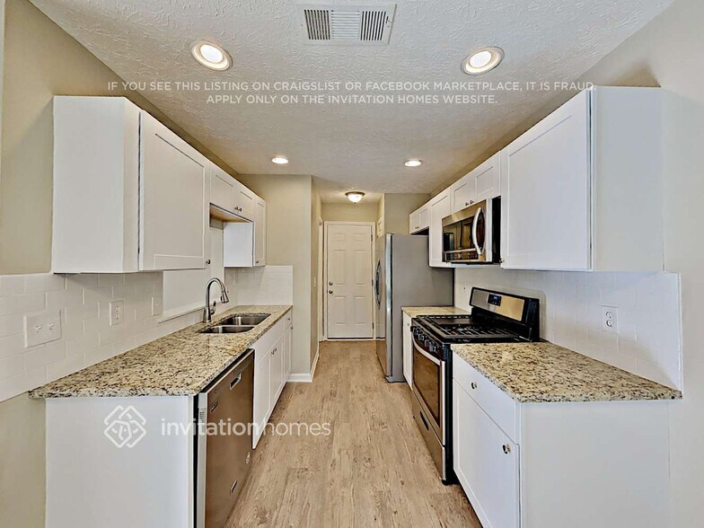 Building Photo - 208 Osmanthus Way