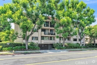 Building Photo - 330 W California Blvd