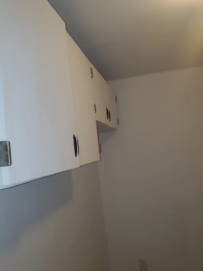 Building Photo - 2142-2144 Garfield Drive