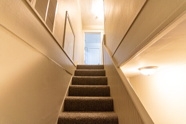 Building Photo - 161 Pope St