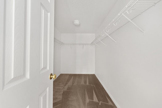 Building Photo - Spacious 3-Bedroom Home with Modern Open Floor Plan in Desirable Marion Oaks!
