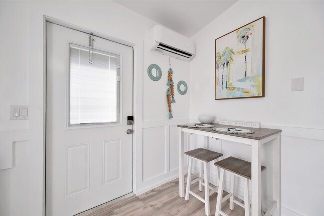 Building Photo - 711 E Gulf Blvd