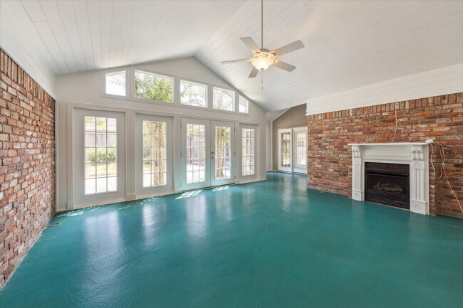 Building Photo - 7215 Alderney Dr