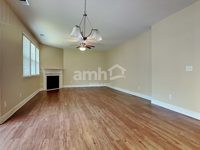 Building Photo - 1023 Monitor Ct