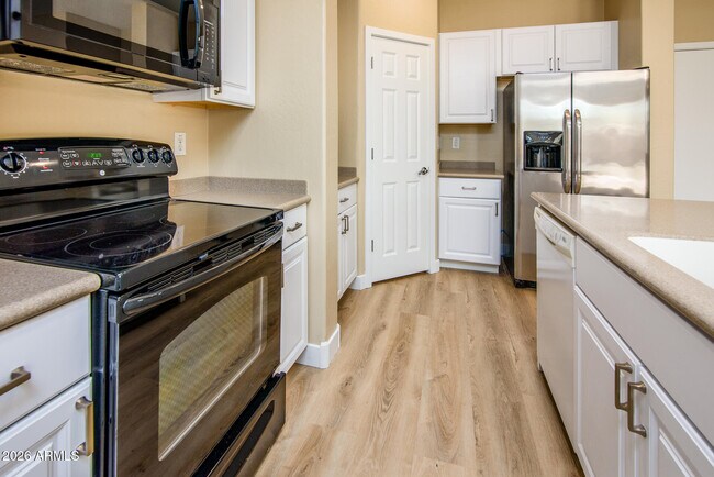 Building Photo - 41615 W Chimayo Ct