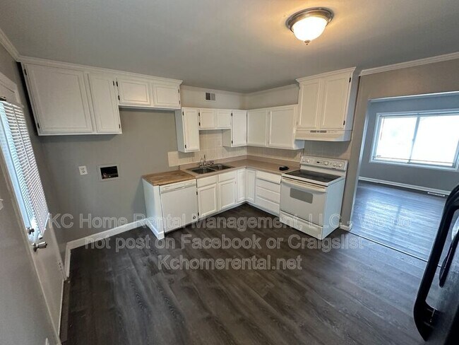 Building Photo - 15315 Fuller Ave