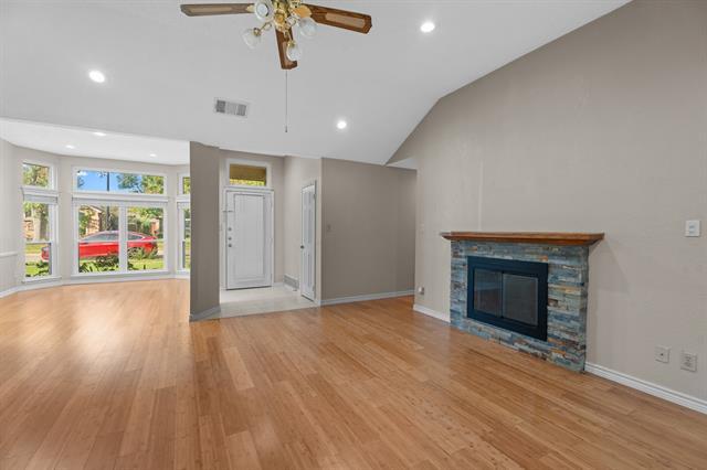 Building Photo - 7114 Lo Chalmers Ln