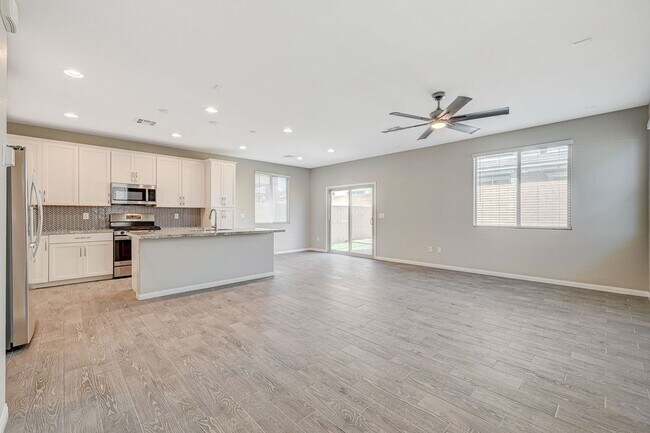 Building Photo - MODERN 2 Story, 3 Bedroom Home near Aliante!