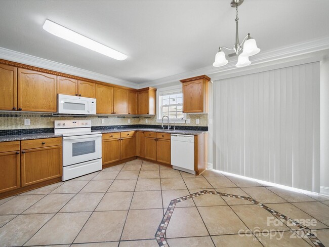 Building Photo - 5203 Grays Ridge Dr