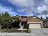 Building Photo - Large Newer Home - 4 Bedroom / 3 1/2 Bath