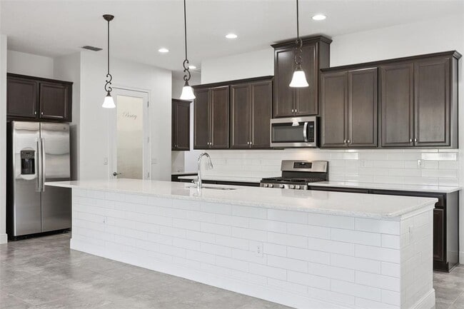 Building Photo - 5013 E Fountainwood Dr