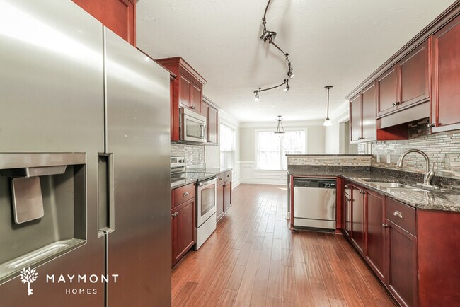 Building Photo - Spacious 4-Bedroom Home in Martinez, GA