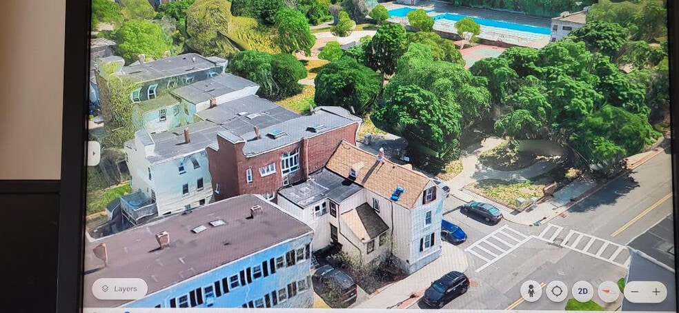 Building Photo - 2 Saint Martin St