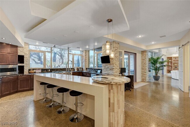 Building Photo - 2111 Edgewood Ave