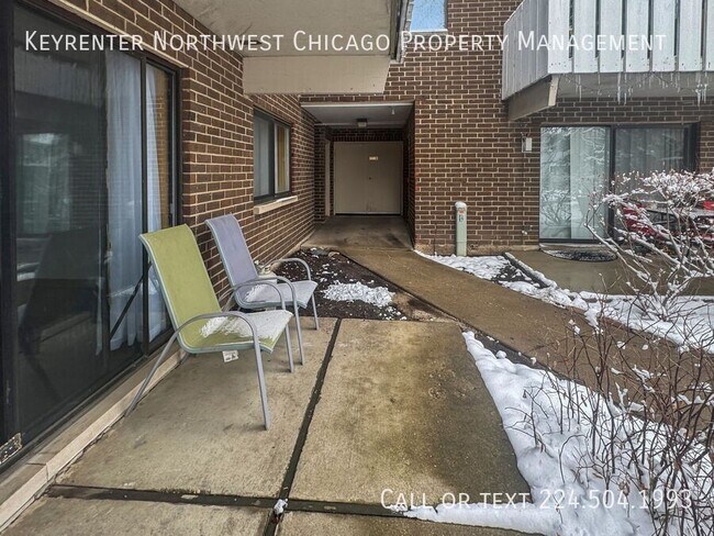 Building Photo - 3000 Bayside Dr