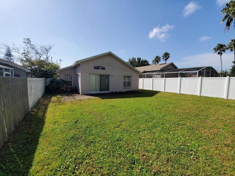 Building Photo - 1440 Timberbend Cir