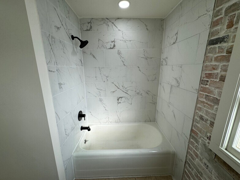 Building Photo - 2659 Brinker Ave