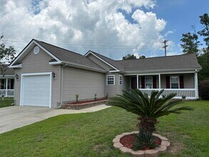 Building Photo - 9565 Sullivan Dr