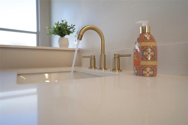 Building Photo - 6274 Glenn Cliff Wy